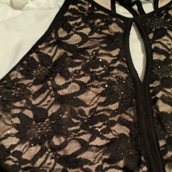 Dress - Picture 5 of 6